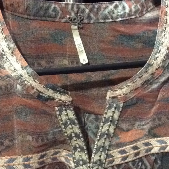 Buckle Top - Picture 4 of 4